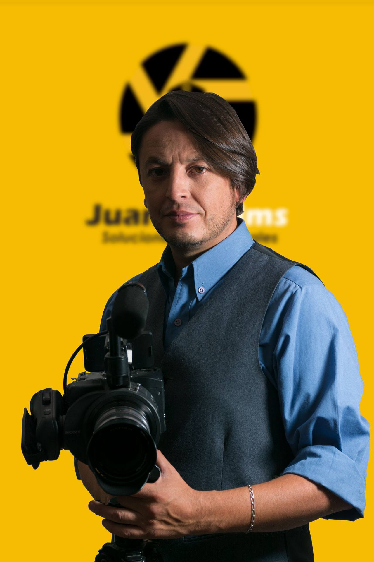 Juan Daniel Rojas — Fundador & Director Creativo JUANDA STUDIO